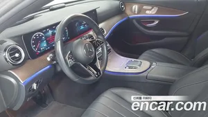 Mercedes-Benz E-Class, 2022 — миниатюра 13