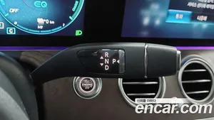 Mercedes-Benz E-Class, 2022 — миниатюра 19