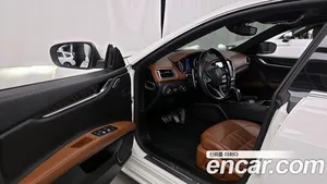 Maserati Ghibli, 2020 — миниатюра 10
