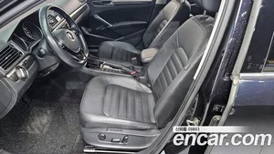 Volkswagen Passat, 2018 — миниатюра 32