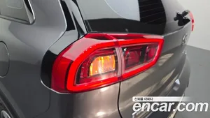 Kia Niro, 2017 — миниатюра 9