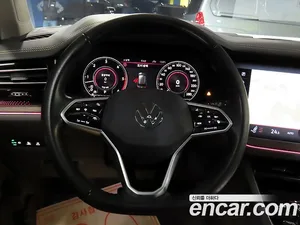 Volkswagen Touareg, 2023 — миниатюра 11