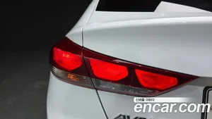 Hyundai Avante, 2017 — миниатюра 9