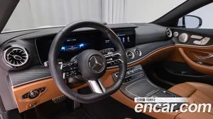 Mercedes-Benz E-Class, 2023 — миниатюра 13