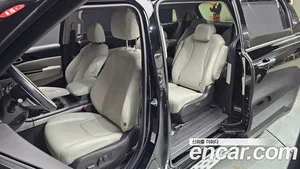 Kia Carnival, 2023 — миниатюра 10