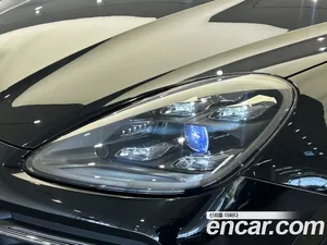 Porsche Cayenne, 2023 — миниатюра 7