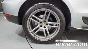 Porsche Macan, 2021 — миниатюра 5