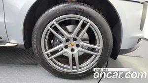 Porsche Macan, 2021 — миниатюра 7