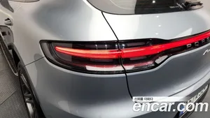 Porsche Macan, 2021 — миниатюра 9