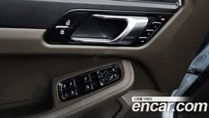 Porsche Macan, 2021 — миниатюра 33