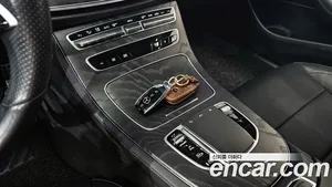 Mercedes-Benz E-Class, 2020 — миниатюра 12