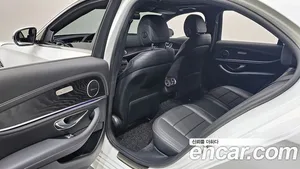 Mercedes-Benz E-Class, 2020 — миниатюра 18