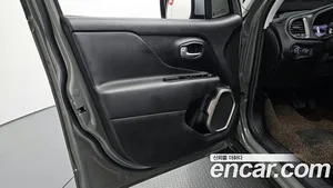 Jeep Renegade, 2022 — миниатюра 14