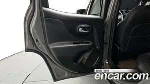 Jeep Renegade, 2022 — миниатюра 15