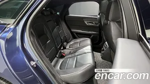 Jaguar XF, 2016 — миниатюра 11