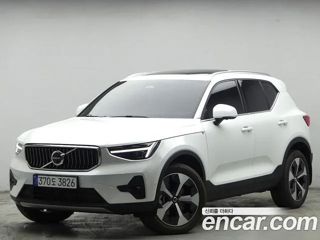 Volvo XC40, 2024 — фото автомобиля из Кореи