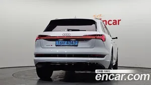 Audi e-tron, 2022 — миниатюра 4