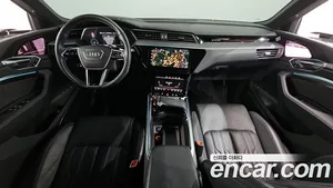 Audi e-tron, 2022 — миниатюра 7