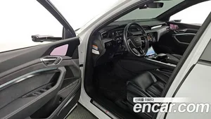 Audi e-tron, 2022 — миниатюра 10