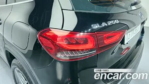 Mercedes-Benz GLA-Class, 2021 — миниатюра 9