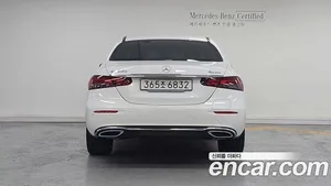 Mercedes-Benz E-Class, 2023 — миниатюра 4