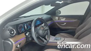 Mercedes-Benz E-Class, 2023 — миниатюра 14
