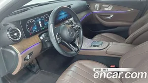 Mercedes-Benz E-Class, 2023 — миниатюра 15