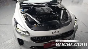 Kia Stinger, 2023 — миниатюра 6