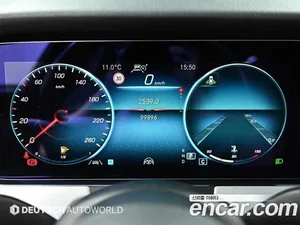 Mercedes-Benz E-Class, 2021 — миниатюра 8