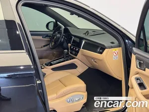 Porsche Macan, 2022 — миниатюра 9