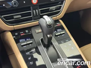 Porsche Macan, 2022 — миниатюра 16