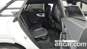 Audi Q8, 2022 — миниатюра 18