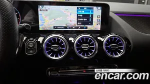 Mercedes-Benz GLA-Class, 2022 — миниатюра 20