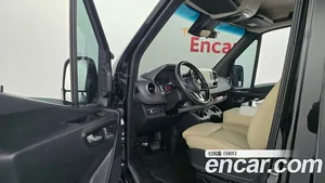 Mercedes-Benz Sprinter, 2023 — миниатюра 13