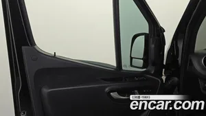 Mercedes-Benz Sprinter, 2023 — миниатюра 14