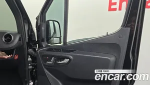 Mercedes-Benz Sprinter, 2023 — миниатюра 15