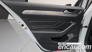 Volkswagen Passat, 2022 — миниатюра 15