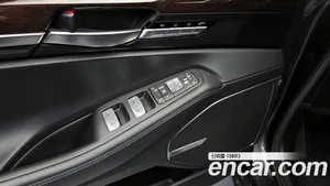 Genesis EQ900, 2017 — миниатюра 11