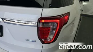 Ford Explorer, 2017 — миниатюра 9