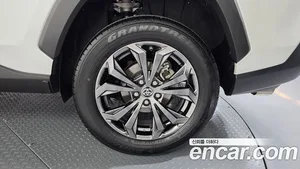 Toyota RAV4, 2024 — миниатюра 6