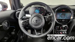 Mini Cooper, 2023 — миниатюра 13