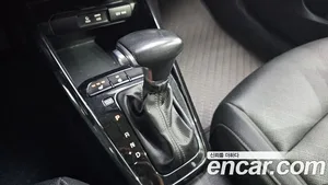 Kia Stonic, 2017 — миниатюра 9