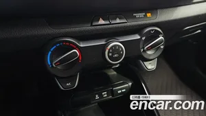 Kia Stonic, 2017 — миниатюра 18