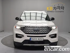 Ford Explorer, 2022 — миниатюра 1