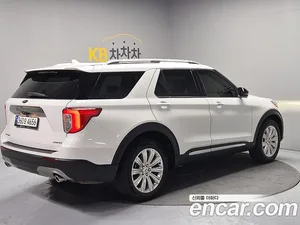 Ford Explorer, 2022 — миниатюра 4