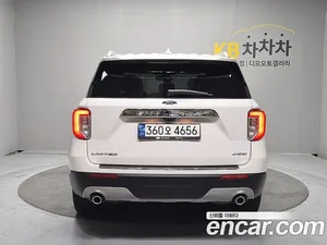 Ford Explorer, 2022 — миниатюра 5