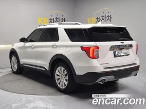 Ford Explorer, 2022 — миниатюра 6