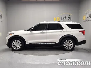 Ford Explorer, 2022 — миниатюра 8
