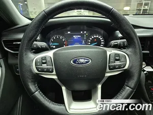 Ford Explorer, 2022 — миниатюра 13