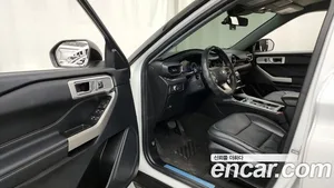 Ford Explorer, 2022 — миниатюра 13